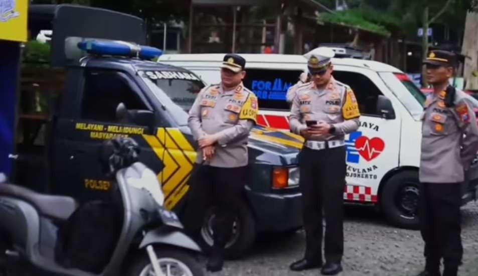 Polisi melayani dan mengamankan Lebaran 2023. (Foto Istimewa)