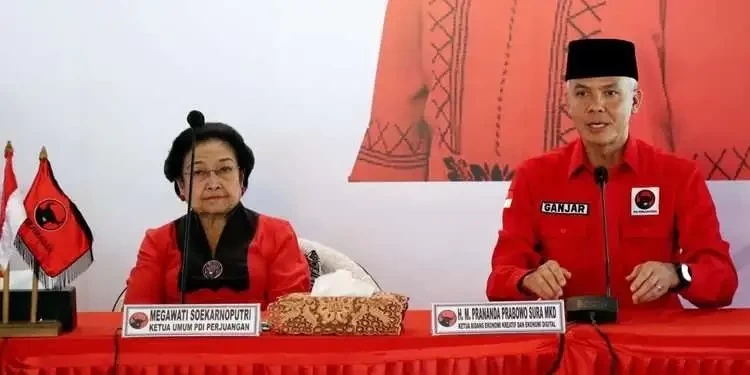 Ganjar Pranowo bersama Ketua Umum mum PDI Perjuangan, Megawati Soekarno Putri. (Foto: Istimewa)