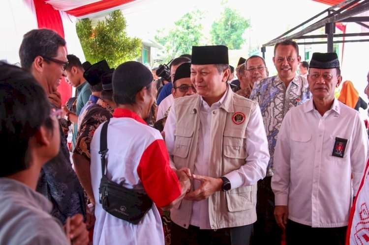 Kepala BNPT RI Komjen Pol. Rycko Amelza Dahniel, dalam kegiatan Halal Bihalal dan Silaturahmi Kebangsaan bersama Yayasan Putra Persaudaraan Anak Negeri (Persadani) di Kota Semarang Jawa Tengah Jumat 5 Mei 2023. (Foto: dok. bnpt)