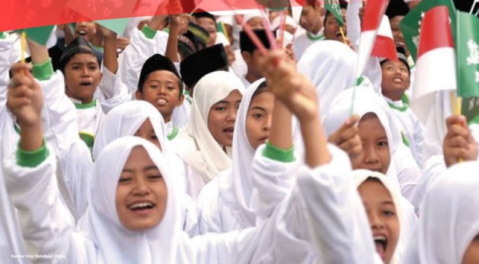 Santri putri semangat belajar. (Foto: dok/ngopibareng.id)