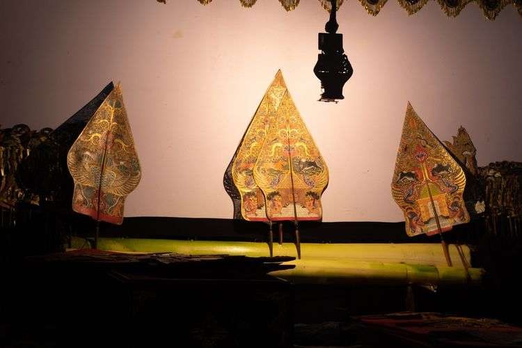 Gunungan pada pentas Wayang Kulit atau Wayang Purwa, yang digemari masyarakat Jawa. (Foto: dok/ngopibareng.id)