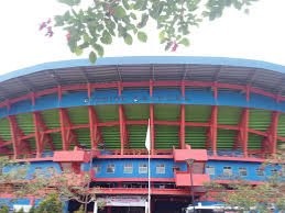 Tampak depan Stadion Gajayana, Kota Malang (Foto: Lalu Theo/Ngopibareng.id)