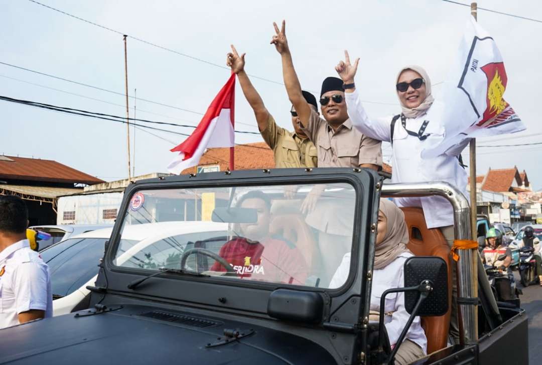 Rombongan Partai Gerindra Sidoarjo datangi kantor KPUD (Foto: Aini/Ngopibareng.id)