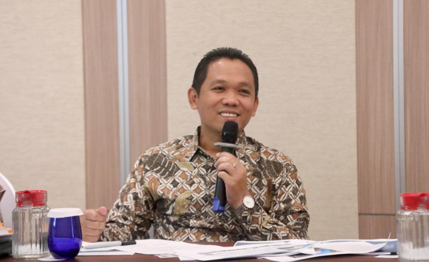 Pemkab Lumajang memiliki program prioritas menata kawasan kumuh terutama di tepian Sungai Kali Asem. Bupati Thoriqul Haq mematok target 5 tahun. (Foto: Kominfo Lumajang)