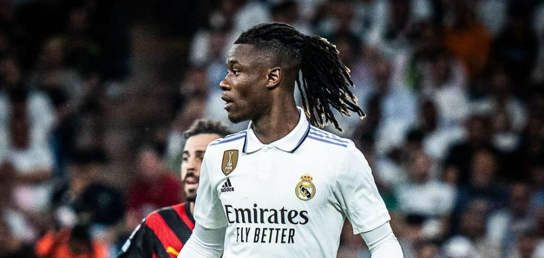 Eduardo Camavinga diharapkan bisa ikut dalam rombongan Real Madrid saat mereka bertolak ke markas Manchester City di leg kedua semifinal Liga Chamipions 2022-2023.