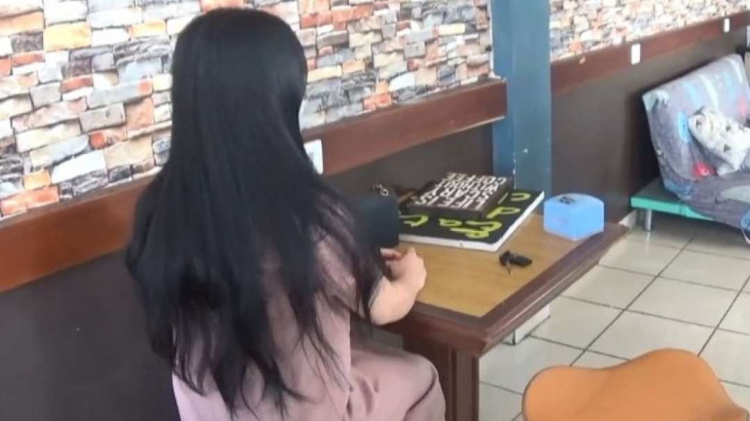 Pengakuan seorang karyawati di Cikarang diajak Staycation demi perpanjangan kontrak kerja. (Foto: Twitter)