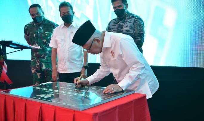 Wapres Ms'ruf Amin resmikan Program Kampung Bahari Nusantara TNI AL 2023. (Foto: Setwapres)