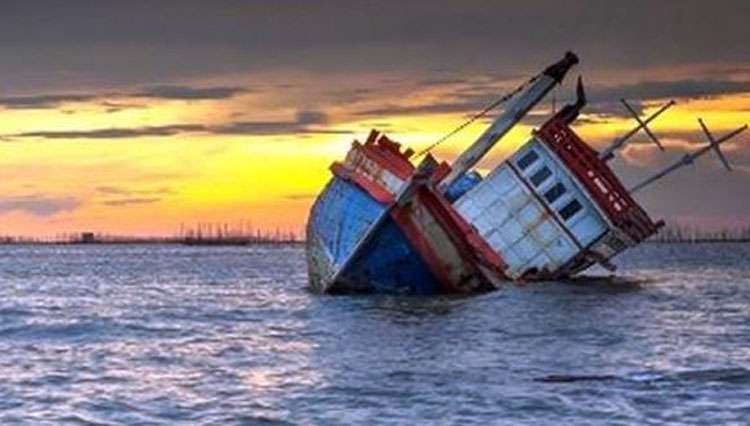 Kapal penangkap ikan Lupeng Yuanyu 028 milik Penglai Junglu Fishery di Shandong, terbalik di Samudera Hindia berjarak sekitar 5.000 kilometer bara Perth, Australia, Selasa 16 Mei 2023 lalu. (ilustrasi)