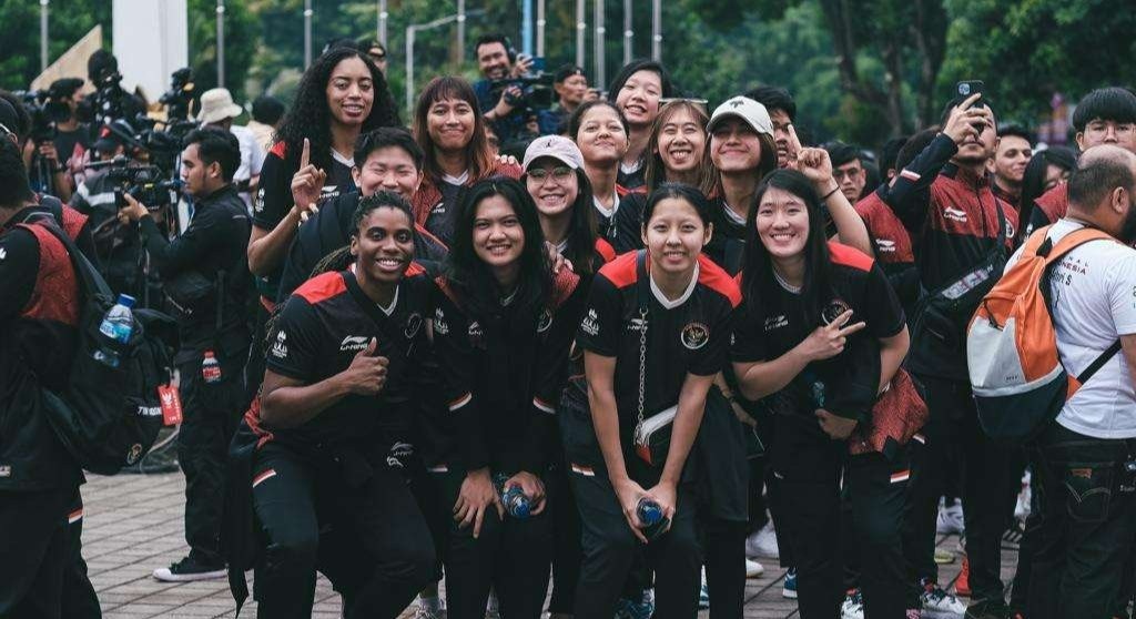 Para atlet basket putri Indonesia di acara kirab akbar kontingen Indonesia di SEA Games 2023 Kamboja. (Foto: Istimewa)