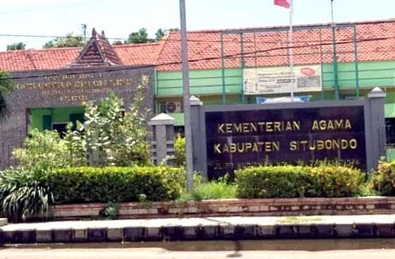 Kantor Kemenag Situbondo memastikan 760 JCH berangkat haji setelah melunasi Bipih 2023. (Foto: Guido Saphan/Ngopibareng.id)