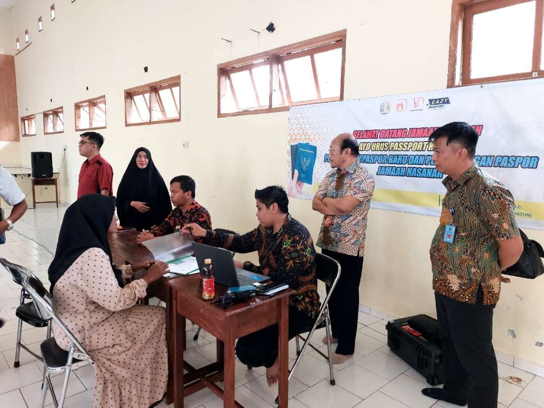 Kanwil Kemenkumham Jatim melaksanakan program bertajuk Immigration Goes to Island. (Foto: Humas Kemenkumham Jatim)