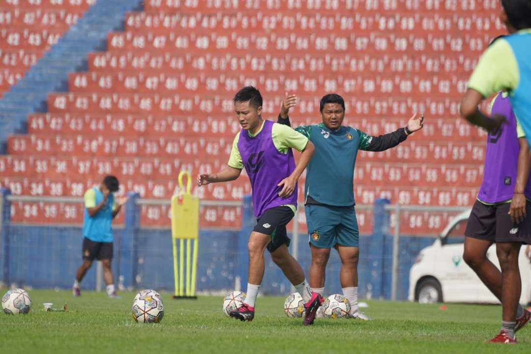 Hari Ini Persik Kediri Mulai Latihan,  Pahabol Bertahan di Tim (Foto: Istimewa)