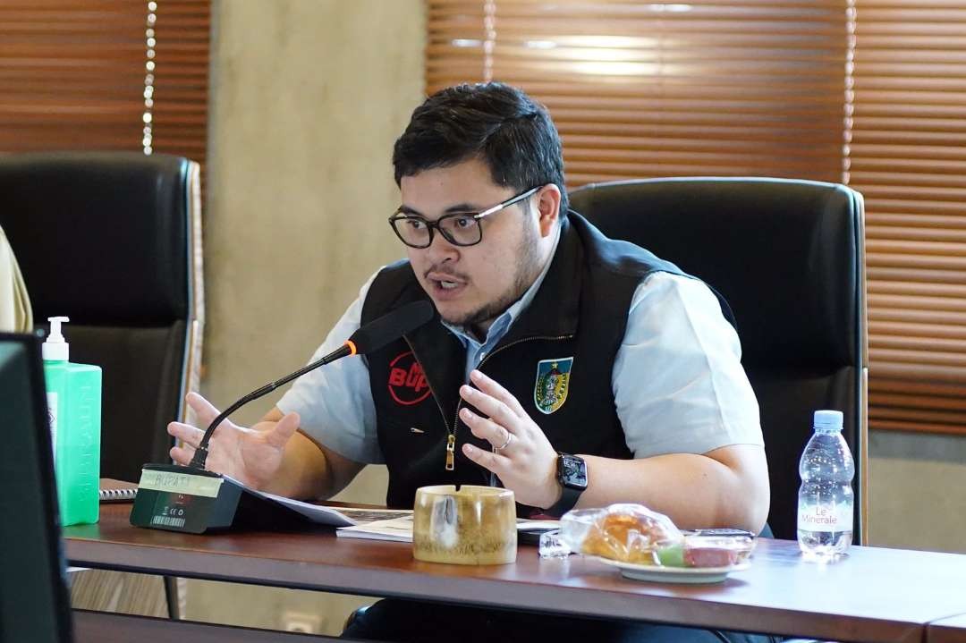 Bupati Kediri minta pembangunan gedung baru RSKK tidak ganggu pelayanan. (Foto: Fendi Lesmana/Ngopibareng.id)