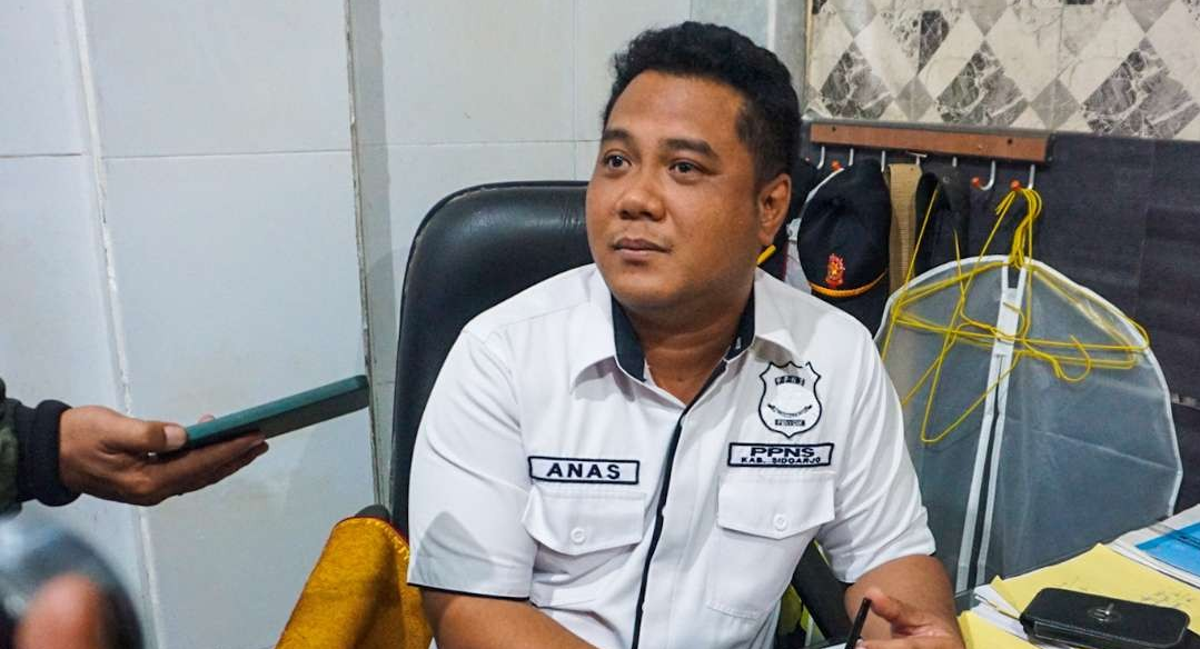 Anas ali akbar, Penyidik PNS Satpol PP Sidoarjo. (Foto: Aini Arifin/Ngopibareng.id)