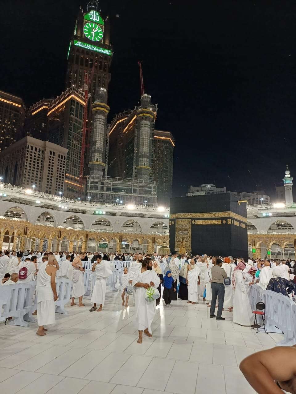 Keberadaan Ka'bah di tengah Masjidil Haram, jadi kiblat untuk orang Islam di seluruh dunia saat mendirikan salat. (Foto: Witanto/Ngopibareng.id)