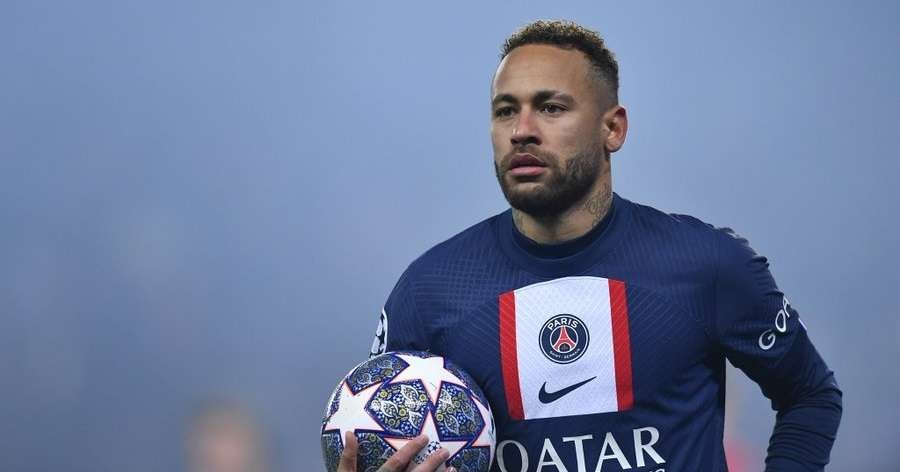 Neymar Jr, bintang PSG yang masuk dalam radar Manchester United di bursa transfer musim panas 2023. (Foto: Twitter/@NeymarJrSite)