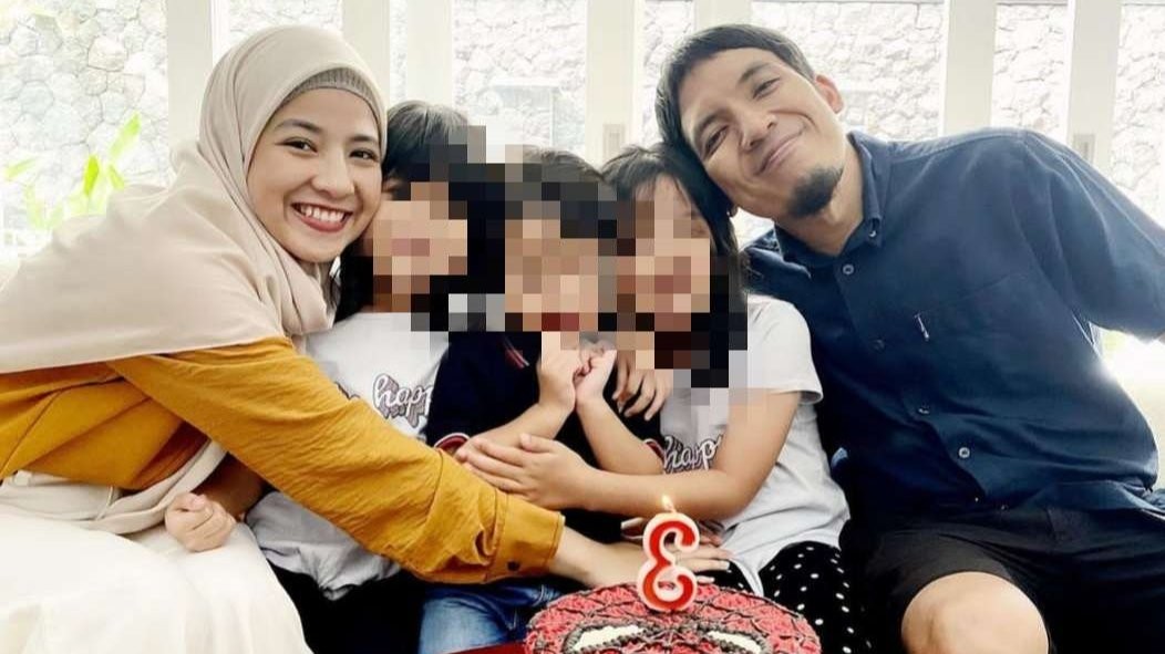 Foto kenangan kemesraan pasangan Natasha Rizky dan Desta Mahendra. (Foto: Instagram @desta80s)