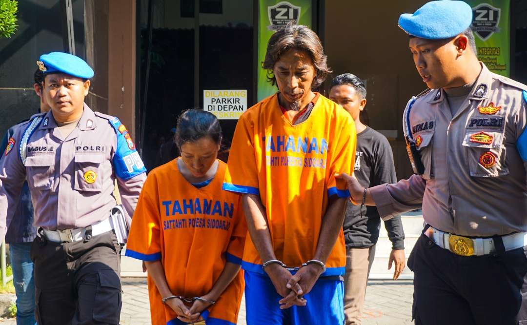 Tersangka pengasuh yang aniaya balita hingga tewas (Foto : Aini/Ngopibareng.id)