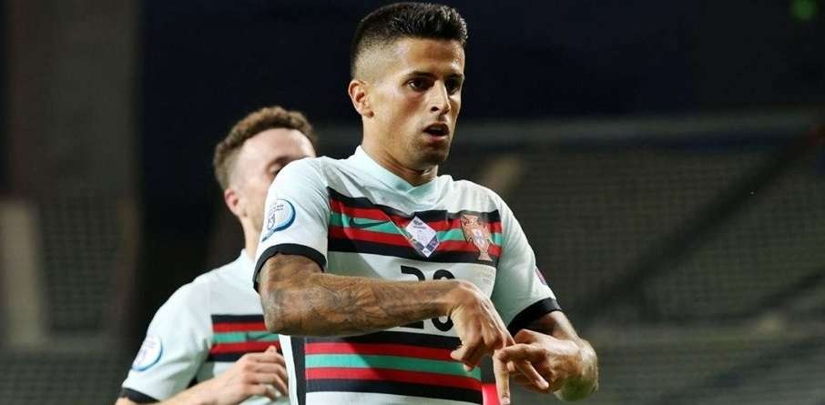 Joao Cancelo pernah nyaris berseragam Barcelona