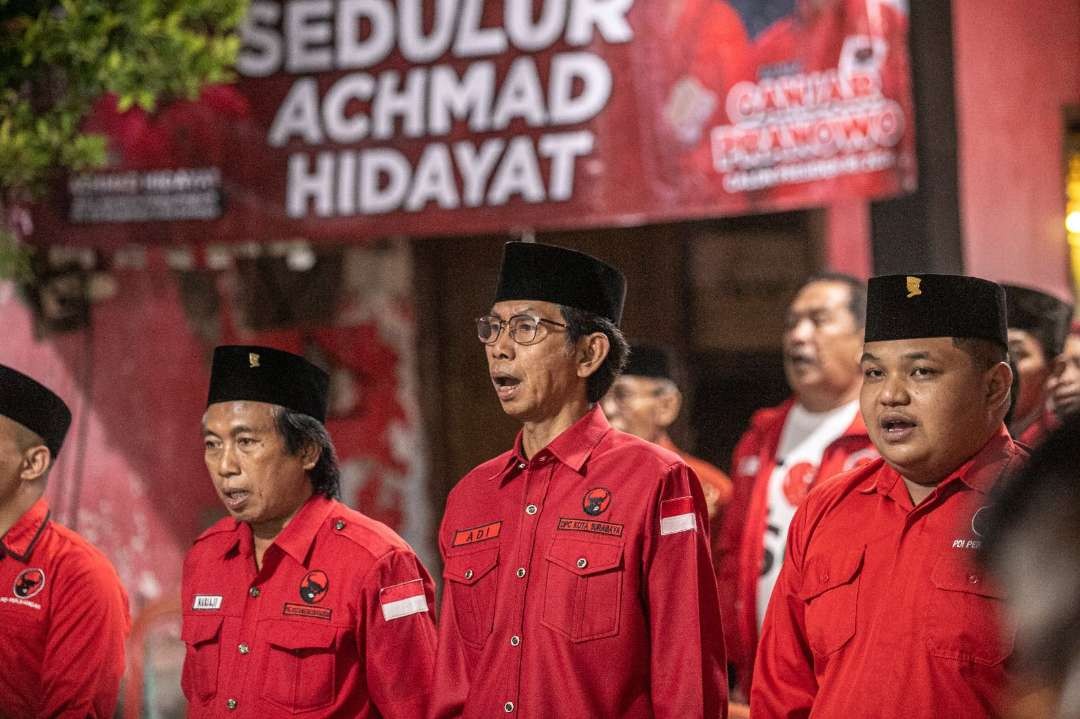 Ketua DPC PDI Perjuangan Kota Surabaya, Adi Sutarwijono, juga Ketua DPRD Kota Surabaya turut menghadiri peresmian posko Ganjar Presiden. (Foto: Dokumentasi PDIP Surabaya)