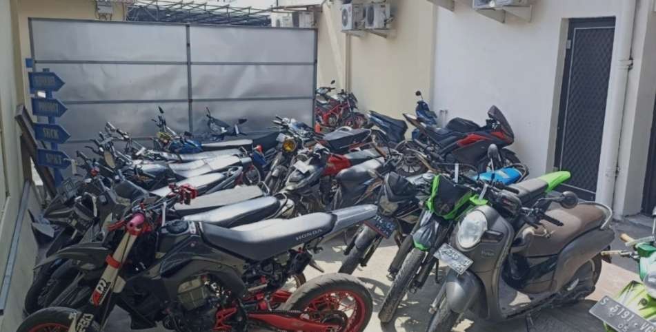 Puluhan motor tak standart diamankan di Polresta Mojokerto. (Foto: Dokumentasi Satlantas)