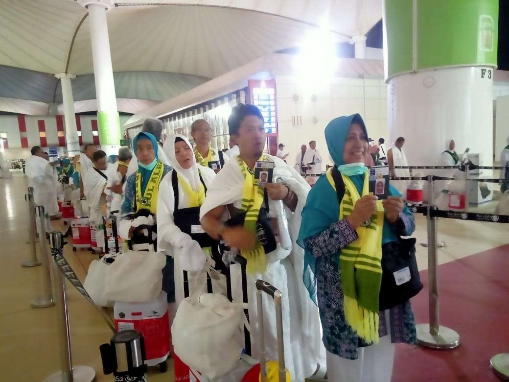 Jemaah haji asal Bandung dan Sukabumi akhir kedatanga"n di Bandara AMAA Madinah. (Foto: Istimewa)