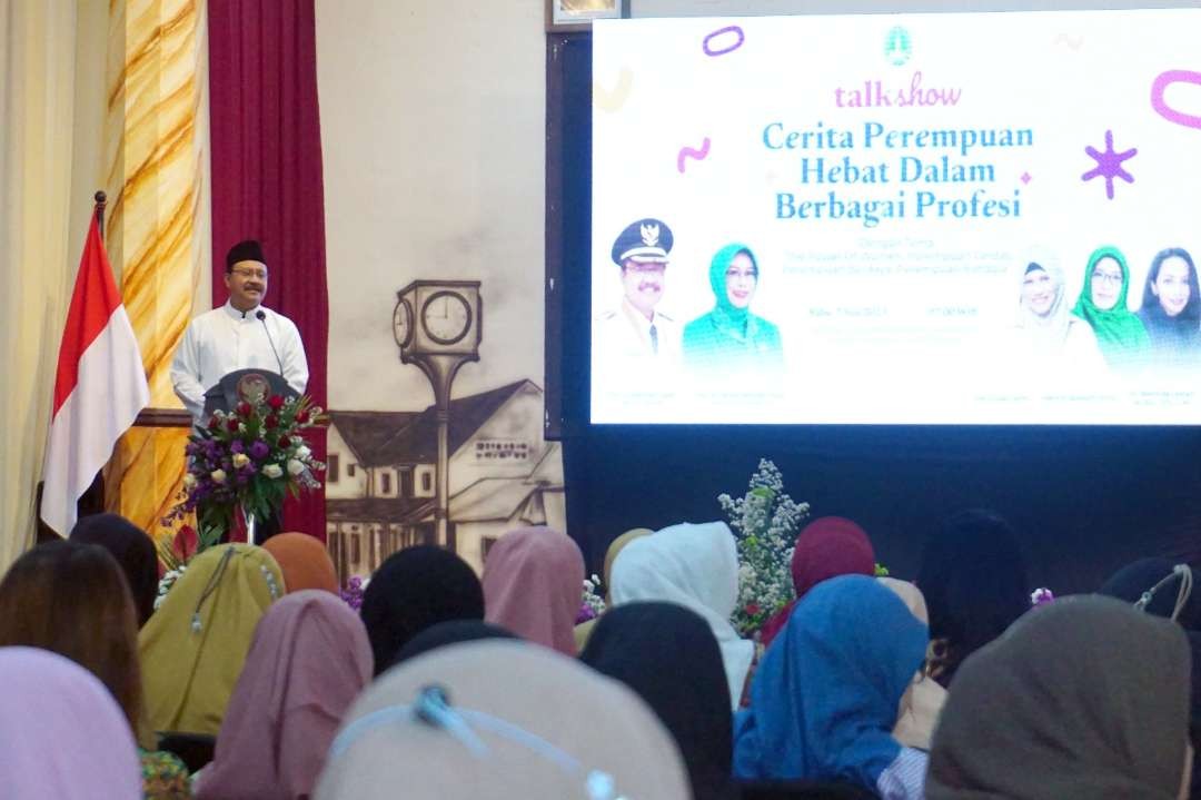 Walikota Pasuruan, Saifullah Yusuf (Gus Ipul) membuka talk show bertajuk Cerita Perempuan Hebat Dalam Berbagai Profesi dengan tema The Power of Women, Perempuan Cerdas, Perempuan Berdaya, Perempuan Bahagia di  Rabu 7 Juni 2023 di Gedung Gradika Pemkot Pasuruan. (Foto: Humas Pemkot Kota Pasuruan)