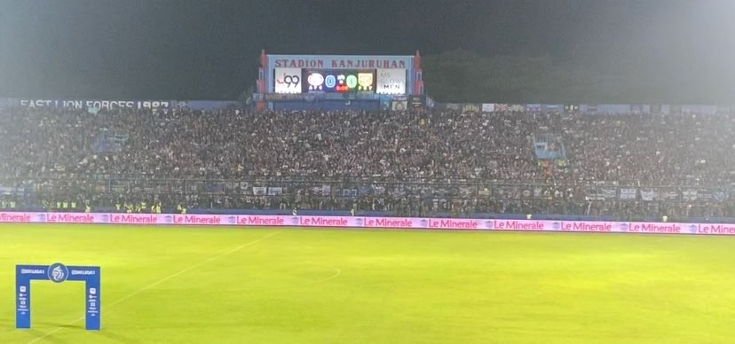 Stadion Kanjuruhan, Kabupaten Malang, saat digunakan untuk kompetisi Liga 1 musim 2022/2023. (Foto: Lalu Theo/Ngopibareng.id)