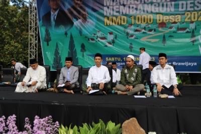 Prosesi doa bersama pelaksanaan Program Mahasiswa Membangun Desa di Lapangan Rektorat Universitas Brawijaya, Malang, Jawa Timur. (Foto: Humas UB)