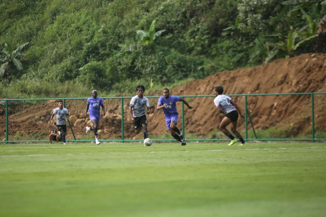 Persik Kediri gelar laga uji coba melawan Dewa United 3-1. (Foto: Media Officer)