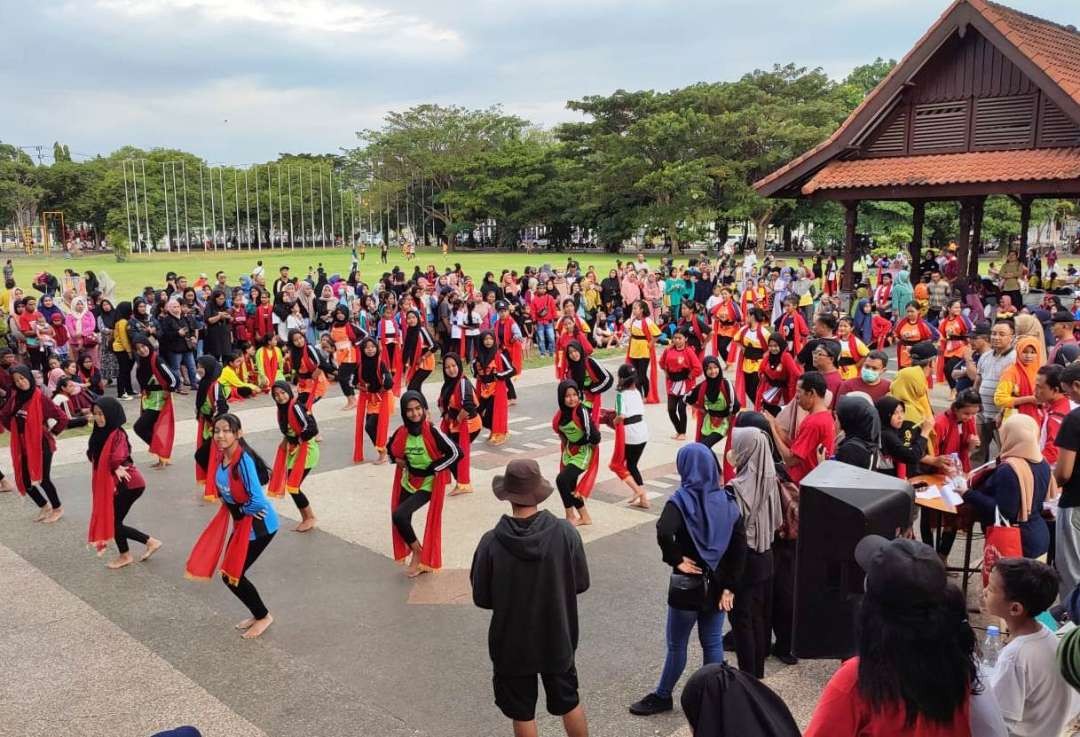 Proses seleksi calon penari untuk Festival Gandrung Sewu (Foto: Humas Pemkab Banyuwangi)