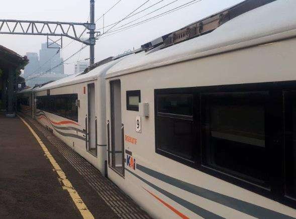 Kerta Api Pandalungan, jalur Jember-Surabaya (Pasarturi)-Bojonegoro-Cepu-Semarang hingga Jakarta. (Foto: dok. keretaapikita)