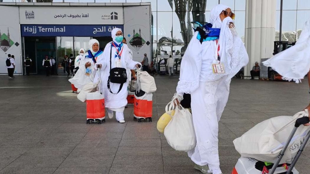 Kloter perdana jemaah haji kuota tambahan tiba di Bandara Madinah. (Foto: Istimewa)