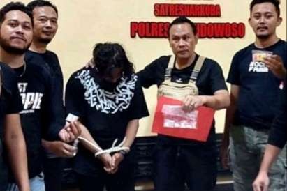 Pelaku pengedar narkoba jenis sabu di Bondowoso, ini tidak pernah jera ditangkap polisi dan hukuman penjara.(Foto: Satresnarkoba Bondowoso)