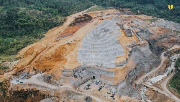 Bendungan Bagong terletak di Desa Sumurup dan Sengon yang berjarak sekitar 10 km dari pusat kota Kabupaten Trenggalek. (Foto: dok. pupr)