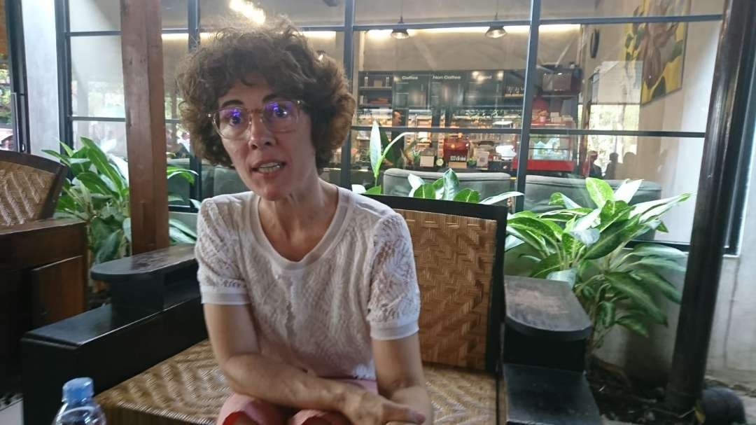 Direktur IFI Prancis Surabaya Sandra Vivier menyebut Ngopibareng.id menjadi mitra IFI Prancis, menjadi penghubung digital dan nyata. (Foto: Dyah Ayu Pitaloka/Ngopibareng.id)