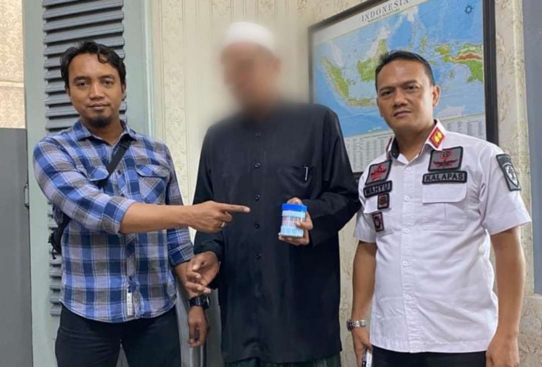 MS, pengajar rohani yang kedapatan membawa sabu k edalam lapas Banyuwangi (foto:istimewa)