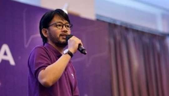 Founder dan CEO Zenius, Sabda PS, menjaga konsistensi standar dan kualitas di semua cabang ( foto: arsip pribadi )