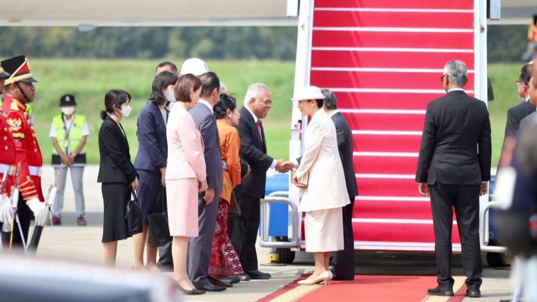 Menteri PUPR Basuki Hadimuljono lepas kepulangan Kaisar Jepang, Naruhito. (Foto: Humas KemenPUPR)