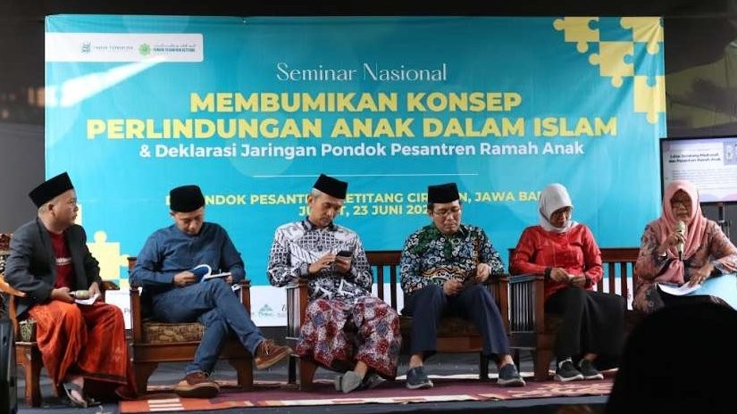 Seminar Nasional: Membumikan Konsep Perlindungan Anak dalam Islam serta Deklarasi Jaringan Pondok Pesantren Ramah Anak (JPPRA) di Pondok Pesantren Ketitang Cirebon, Jumat, 23 Juni 2023. (Foto: jppra)