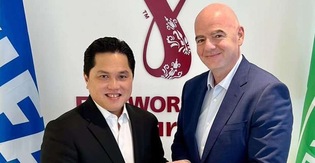 Ketua Umum PSSI Erick Thohir bersama Presiden FIFA Gianni Infantino. (Foto: Instagram/@erickthohir)