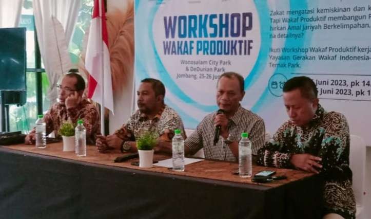 Workshop Wakaf Produktif di lokasi kebun De’Durian Park, Jombang, Jawa Timur, Minggu (25 Juni 2023) dan Senin (26 Juni 2023). (Foto: yusron for ngopibateng.id)