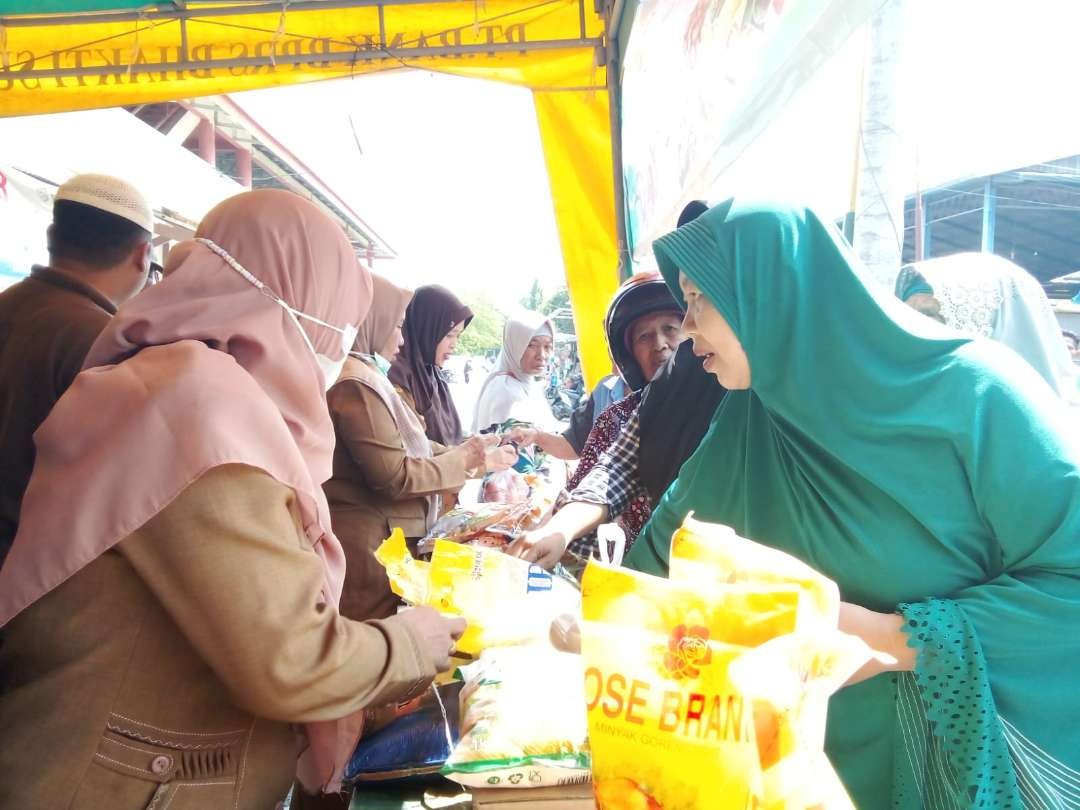 Acara Gerakan Pangan Murah oleh Pemerintah Kabupaten Sumebep di Pasar Bangkal, Kecamatan Kota pada Senin 26 Juni 2023.(Foto: dok. sumenepkab)