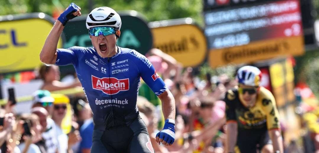 Jasper Philipsen (Alpecin Deceuninck) yang berhasil menjadi juara 1 di Etape 3 Tour de France. (Foto: Istimewa)