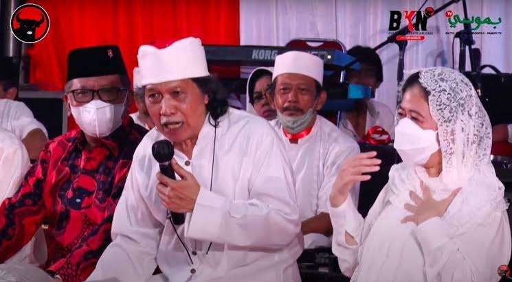 Cak Nun dikabarkan sakit dan dirawat intensif di rumah sakit. (Foto: Dokumentasi PDIP)