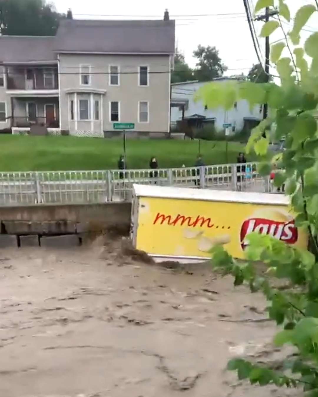 Penampakan banjir di Vermont, Amerika Serikat. (Foto: Twitter)