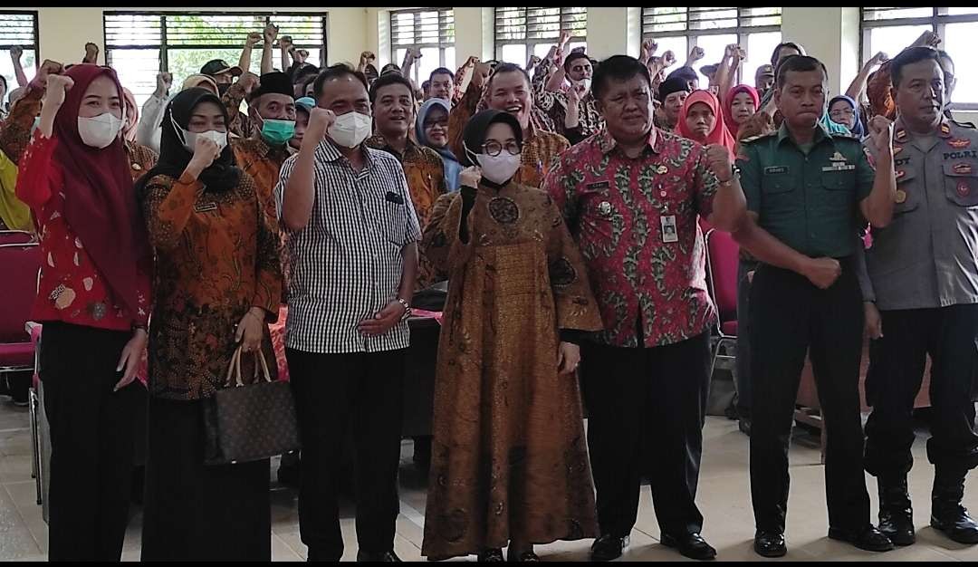 Banyak Temuan Benda Kuno, Ketua Komisi E DRPD Jatim Wara Sundari Renny Pramana Dorong Destinasi Wisata Baru di Kecamatan Kandat Kabupaten Kediri (Foto: Fendi Lesmana/ngopibareng.id)