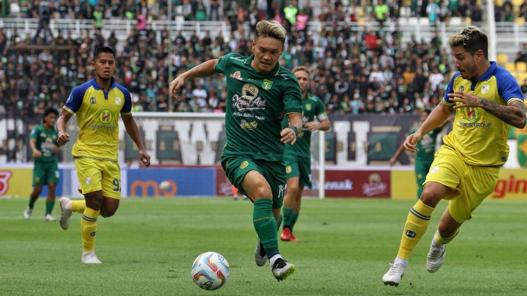 Pemain Persebaya, Sho Yamamoto diharap segera menemukan performa terbaiknya. (Foto: Fariz Yarbo/Ngopibareng.id)