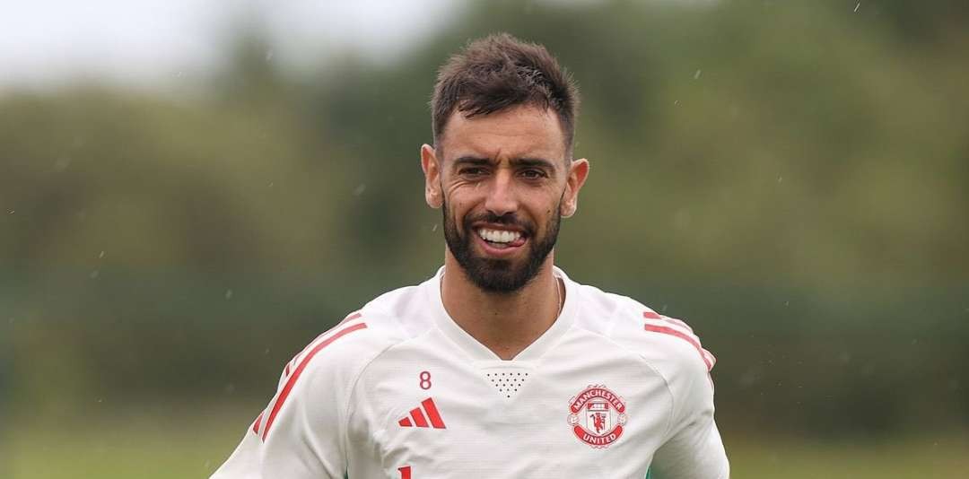 Bruno Fernandes segera diumumkan menjadi kapten baru Manchester United, menggantikan Harry Maguire. (Foto: Twitter/@B_Fernandes8)