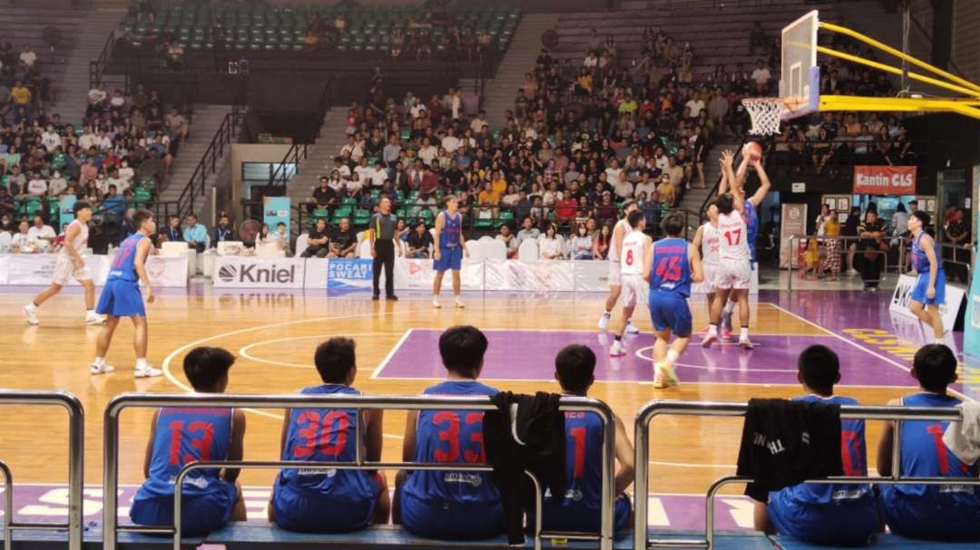 Timnas U-16 Indonesia mengikuti ajang FIBA U-16 Asian Championship SEABA Qualifiers di GOR Kertajaya, Surabaya, Senin 17 Juli 2023. (Foto: Fariz Yarbo/Ngopibareng.id)